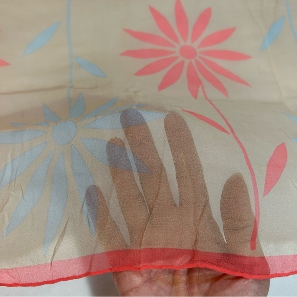 Vintage Glentex Hand Rolled Made in Japan Silk Floral Daisy Scarf - Picture 8 of 9